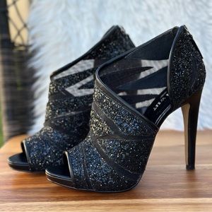 Nine West Open toe Glittering Heels Booties Black, Size 6.5M